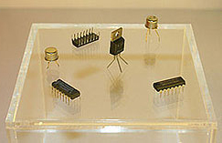 Transistores y circuitos integrados